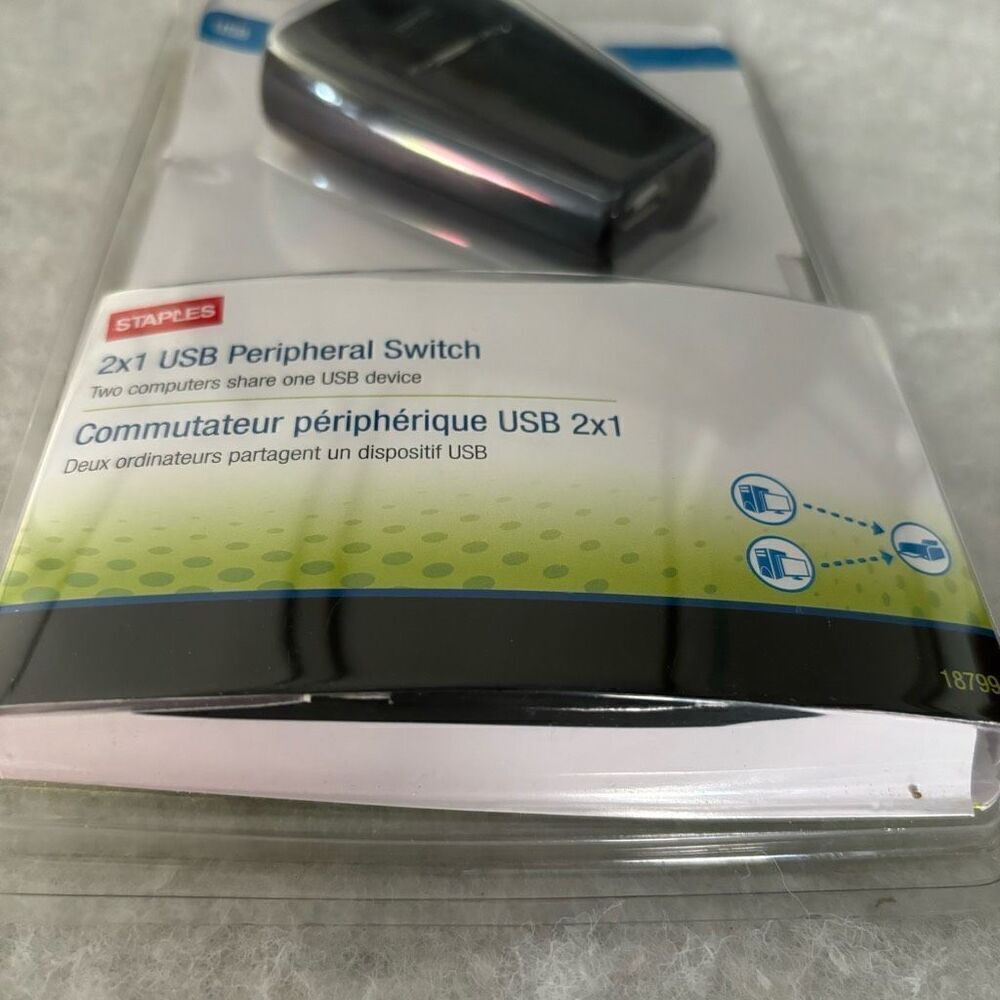 Staples 2x1 USB Peripheral Switch New-Open Box - Picture 3 of 5